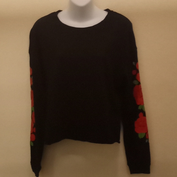 Rebellious One Rose L/S Crop Top - Picture 3 of 13